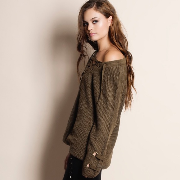 Lace Up Chunky Oversized Sweater - Picture 2 of 4