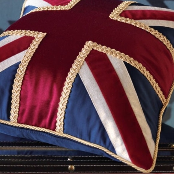 NWT Eastern Accents Great Britain Pillow w/ insert - Picture 1 of 3