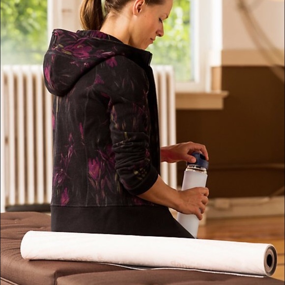 Lulu lemon Iris hoodie