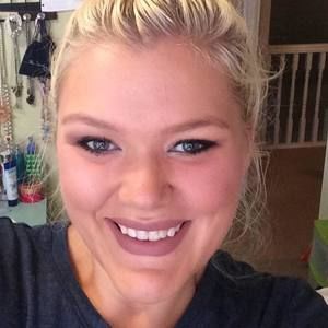 Meet your Posher, Mikayla