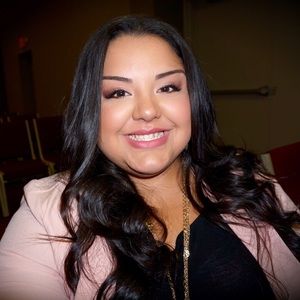 Meet your Posher, Crystal