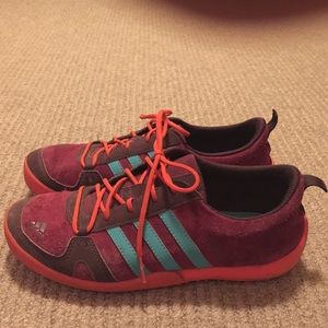 Adidas suede sneaker boys youth size 6