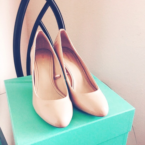 Express patent(faux) leather heels