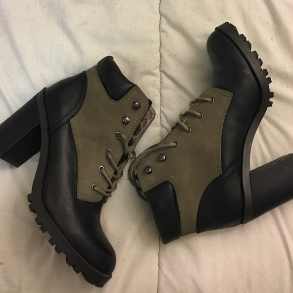 Aldo leather bootie