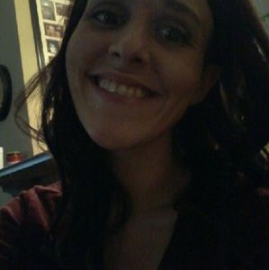 Meet your Posher, Leslie