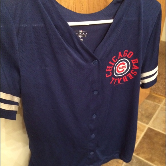 Chicago cubs baseball jersey.