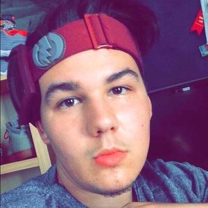 Meet your Posher, Cameron