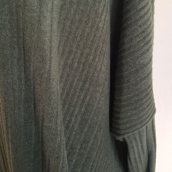 Fuzzy Soft Cowl Neck Forest Green Tunic - Picture 3 of 4