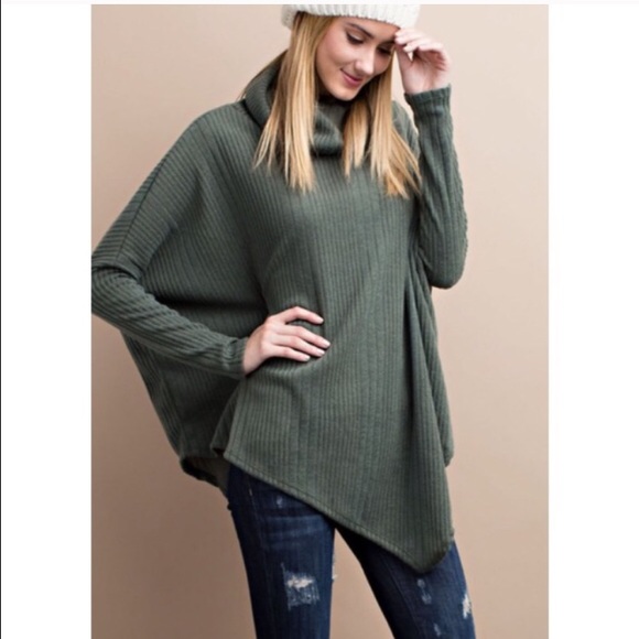 Fuzzy Soft Cowl Neck Forest Green Tunic - Picture 4 of 4