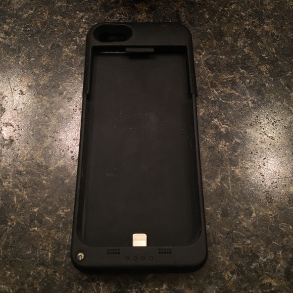 Charging iPhone 5/5S Case