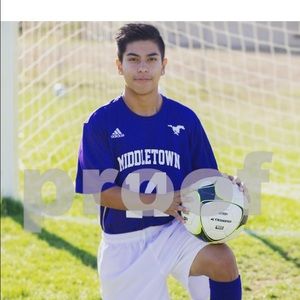 Meet your Posher, Carlos