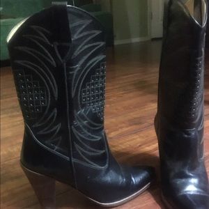 Vintage cowgirl boots!
