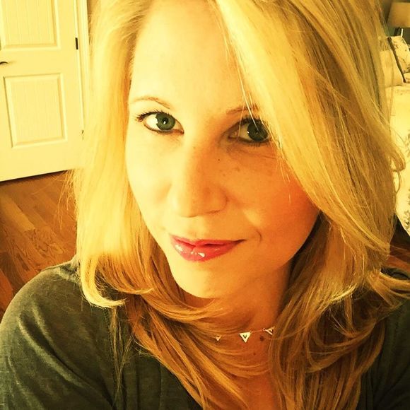Meet your Posher, Debbie
