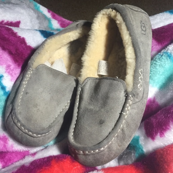 Ugg moccasin