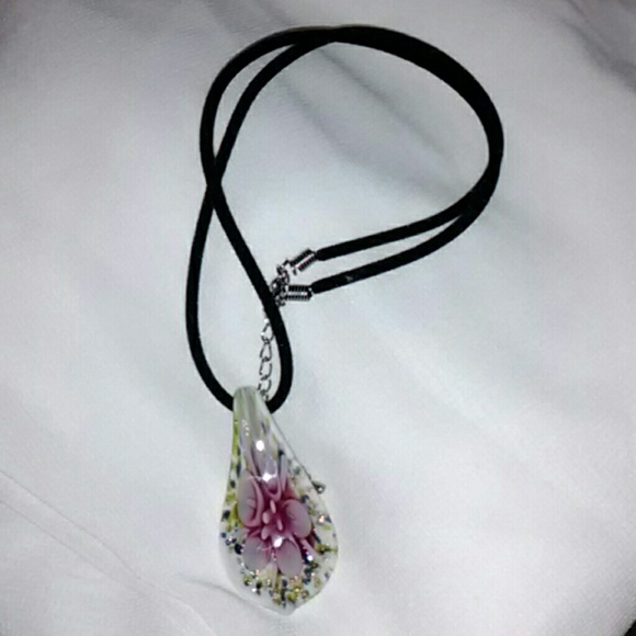 Necklace - Picture 2 of 2