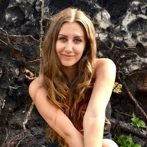 Meet your Posher, Cornelia