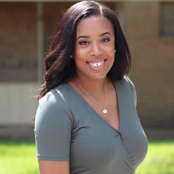 Meet your Posher, Deanna - Picture 1 of 1