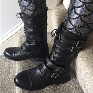 Practically brand new Combat Boots!!! Size 7.5