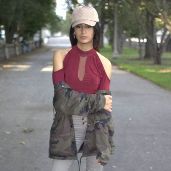 Meet your Posher, Israa