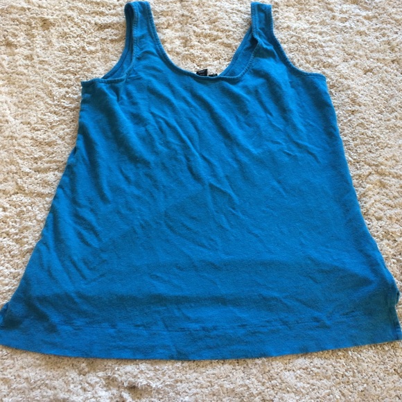 Blue tank top - Picture 3 of 3