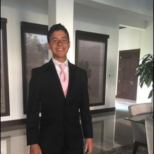 Meet your Posher, Andres