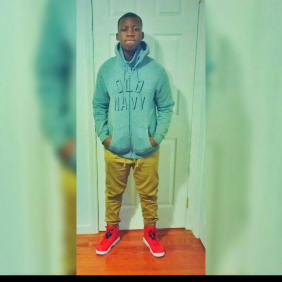 Meet your Posher, Josh - Picture 1 of 1