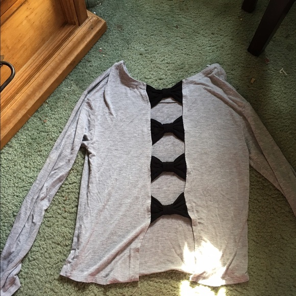 Barely ever worn,no stains,no rips