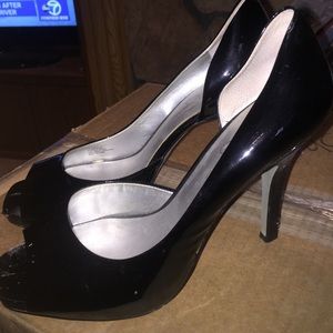 Jessica Simpson Leather Peep Toe heels