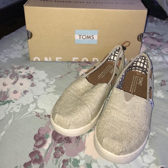 TOMS Shoes - Toms shoes