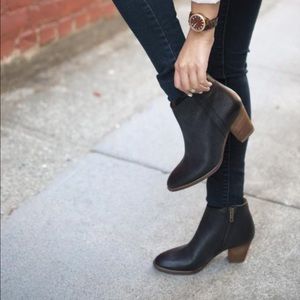 Madewell Billie Boot in black