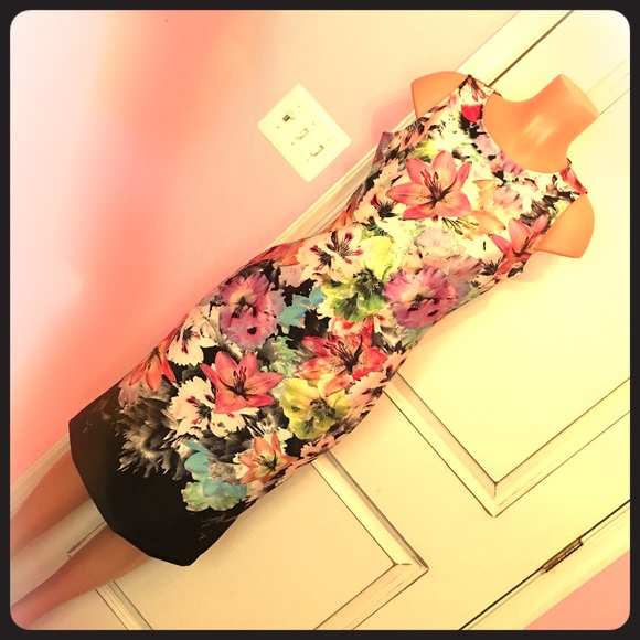 EUC NY&Co body con dress