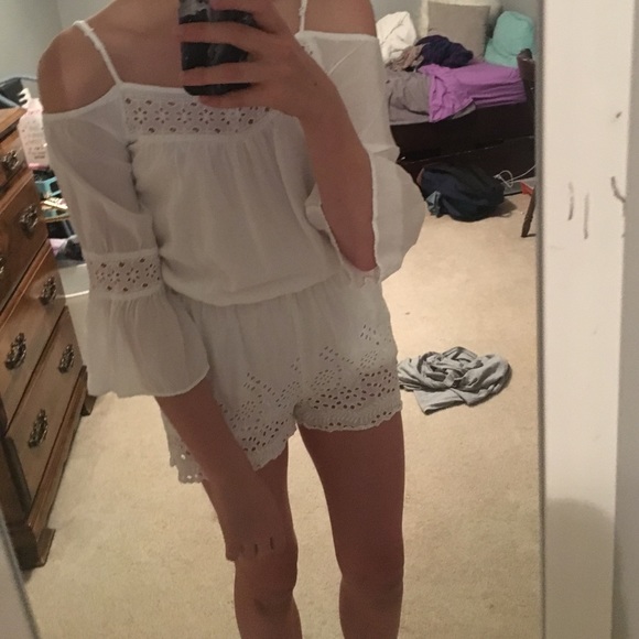 White Cold Shoulder American Eagle Romper - Picture 2 of 2