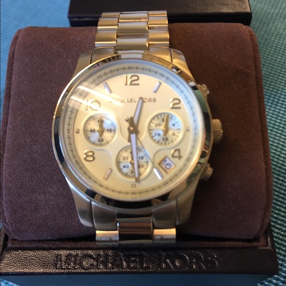 Michael Kors Gold Watch - Picture 2 of 5