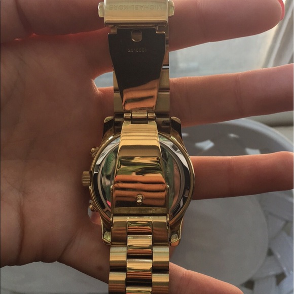 Michael Kors Gold Watch - Picture 4 of 5