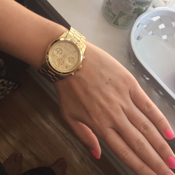 Michael Kors Gold Watch - Picture 5 of 5