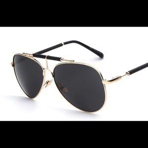 Meet your Posher, Laila