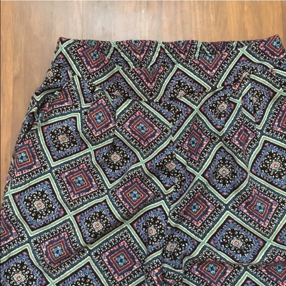 Patterned pants - Picture 2 of 2