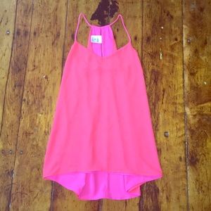Reversible tank