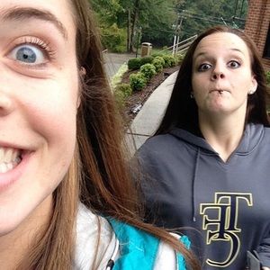 Meet your Posher, Makayla