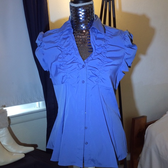 Woman's short sleeve blouse