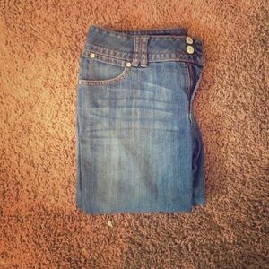 Ana blue jean Capris