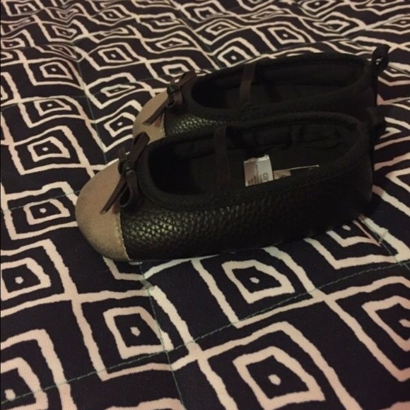 9-12 month black flats - Picture 2 of 2
