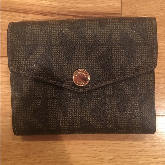 Michael Kors Tri-fold wallet