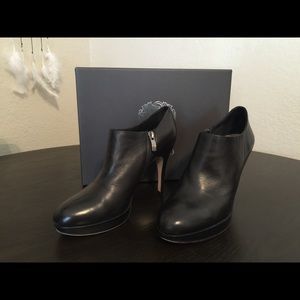 Vince Camuto Elvin Leather Bootie