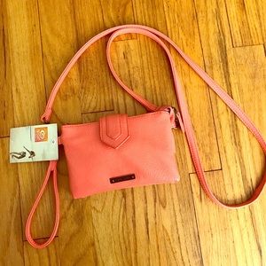 Rip Curl crossbody/wristlet