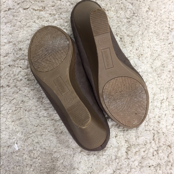 Gray Suede Wedges 8.5 - Picture 2 of 4