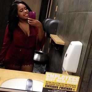 Meet your Posher, Alicia