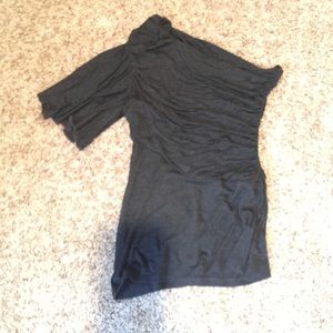 SUPER CUTE one sleeve top