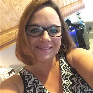 Meet your Posher, Deborah