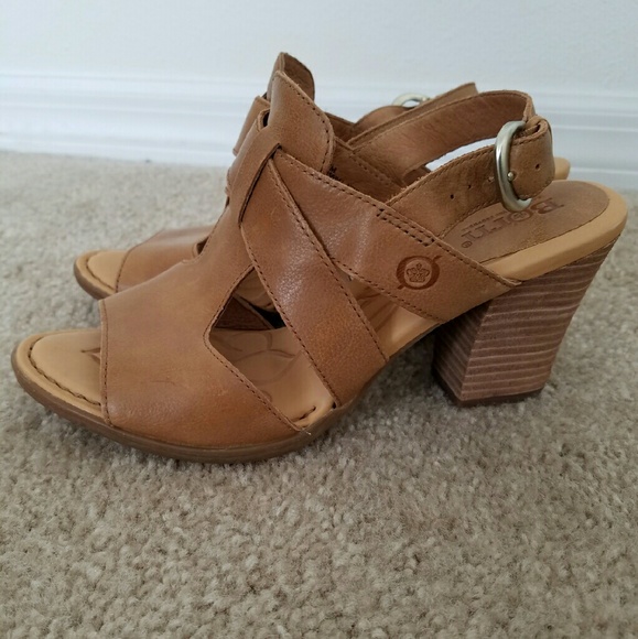 BORN Women's Sandals Tan Sz 8